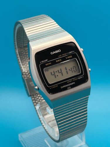 CASIO CASIOTRON 88CS-44 VINTAGE LCD DIGITAL WATCH - 1976 CASIO CASIOTRON 88CS-44 VINTAGE LCD DIGITAL WATCH - 1976
