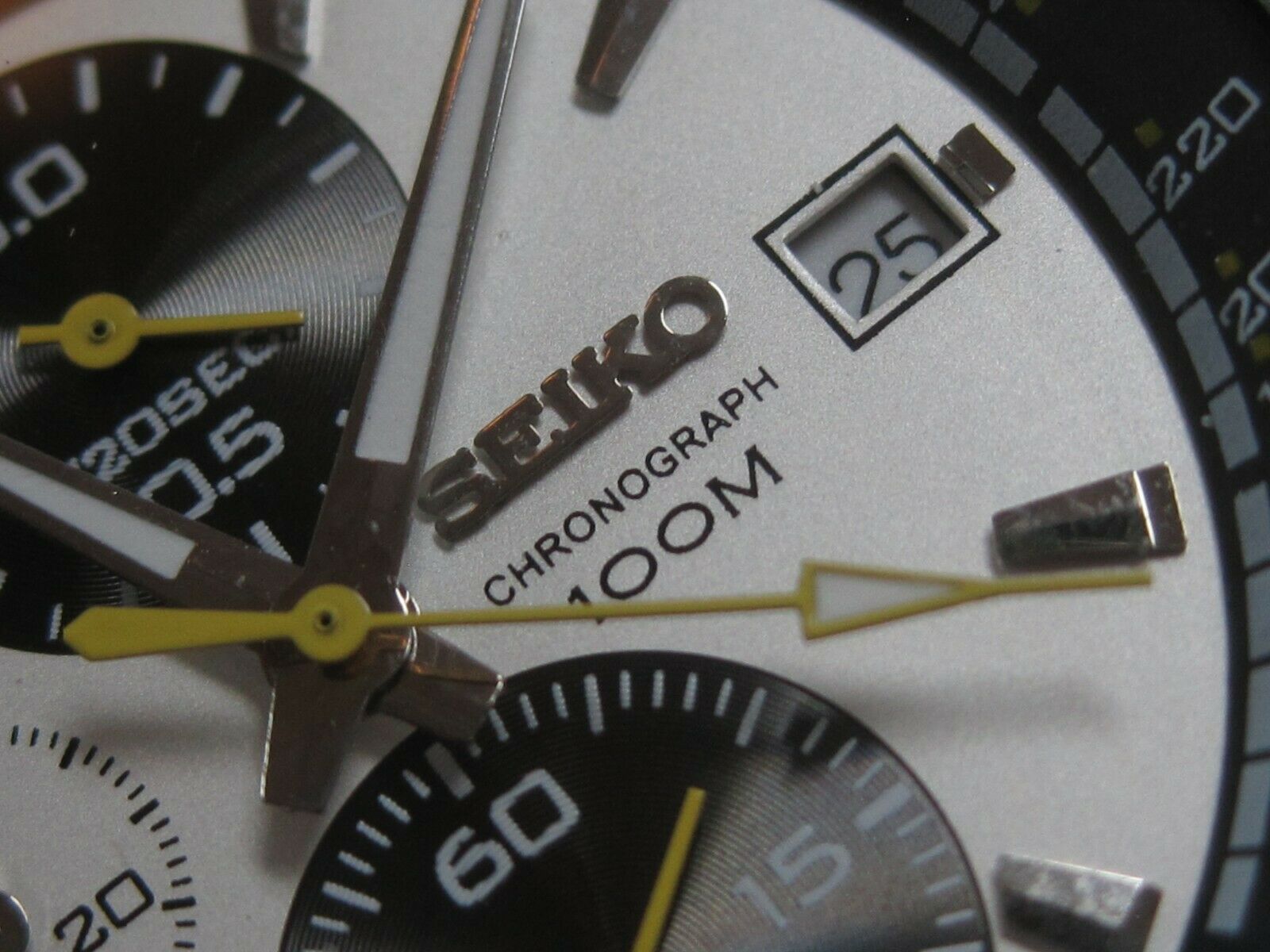 Seiko Chronograph 7986 Panda Dial Men's Watch NOS | WatchCharts