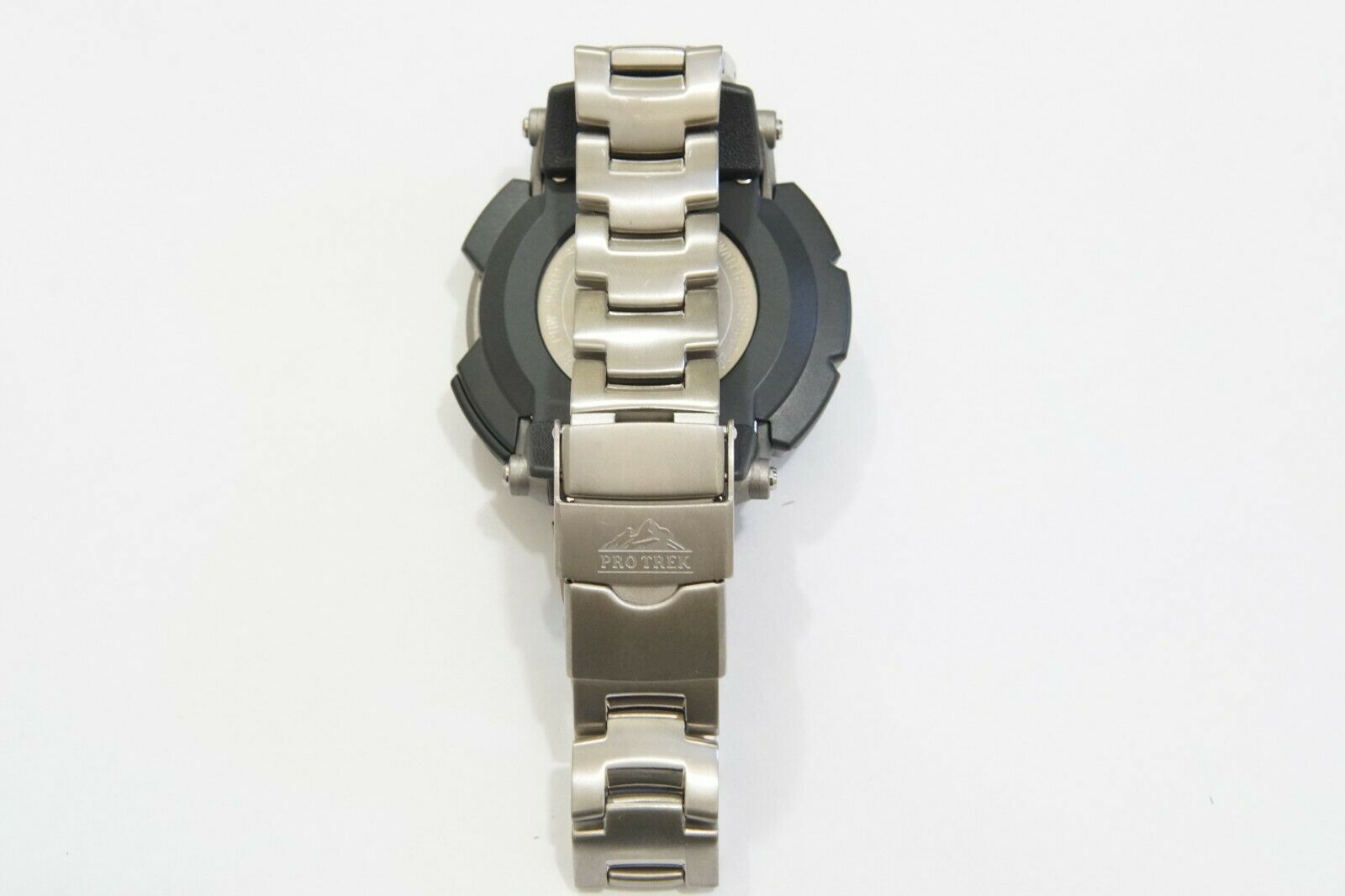 casio men's pro trek prw2500t tough solar digital sport watch