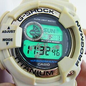 G-SHOCK FROGMAN DW-9900LG-8JR ホワイト G-Shock Frogman DW-9900 LG-8JR Men In White Gray Titanium