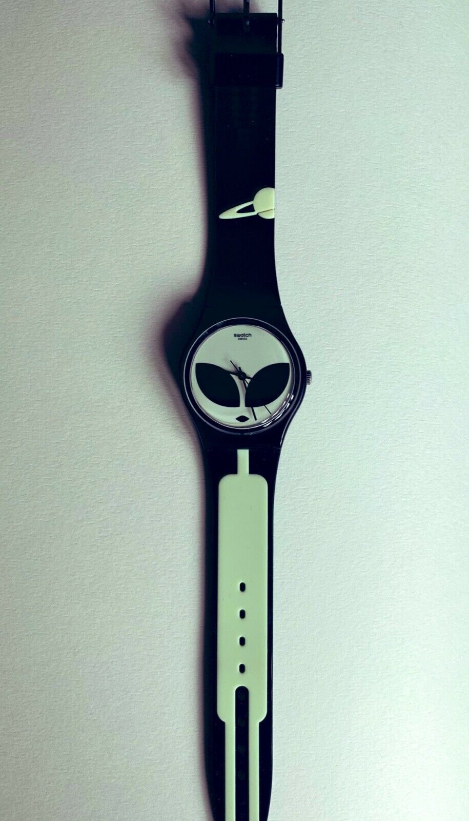 RARE Alien Glow in the Dark Swatch New shops in Box