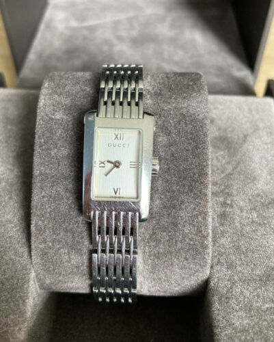 Gucci 8600l Gucci 8600 Series Watch With Mother Of Pearl Face And