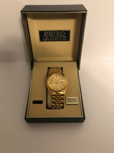 Vintage SEIKO Men s Gold Tone Band Day Quartz Watch 5Y23 8A69 A4