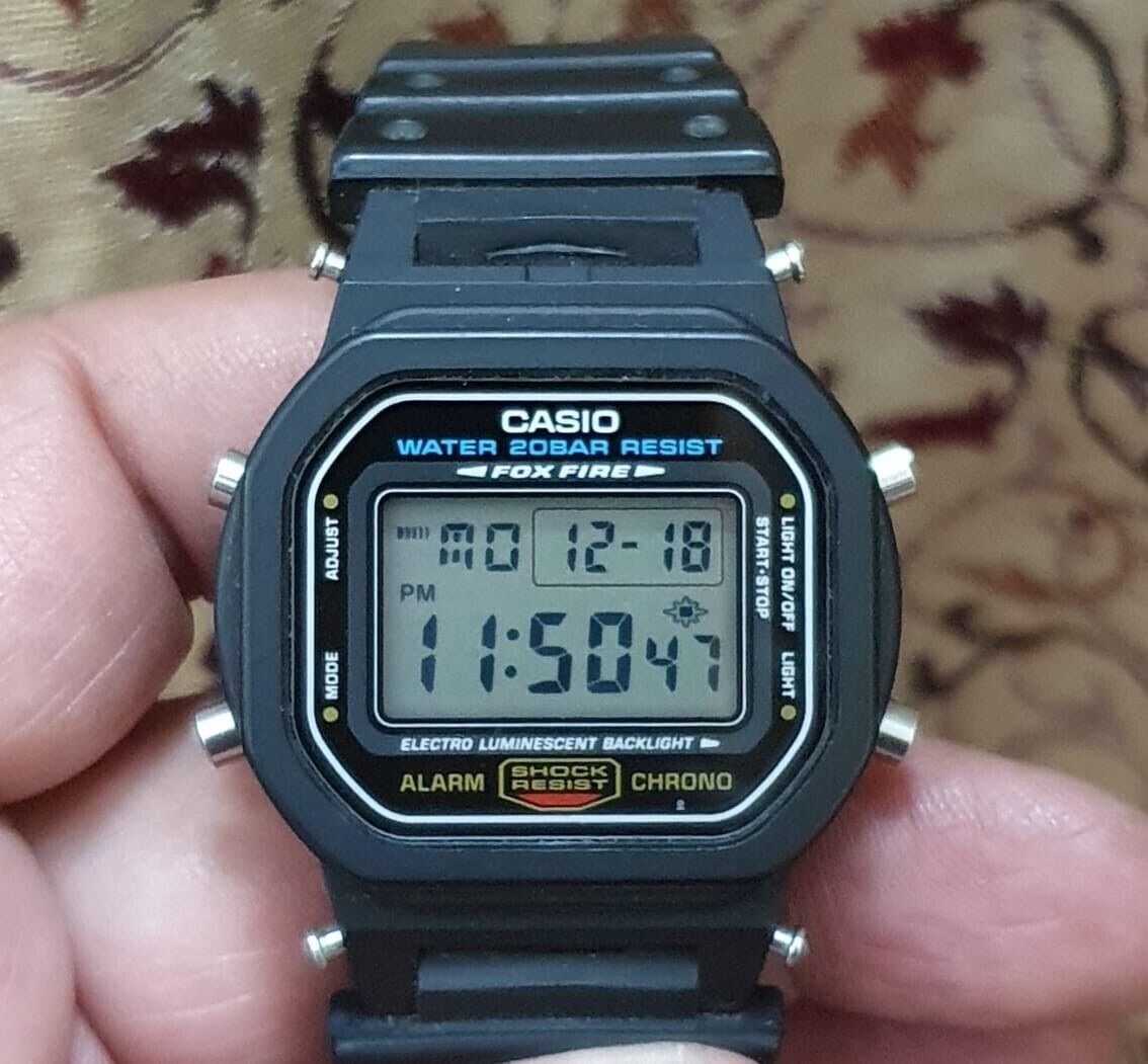 Vintage Casio G-Shock 1545 DW-5600E FOX FIRE Alarm Chrono Men's