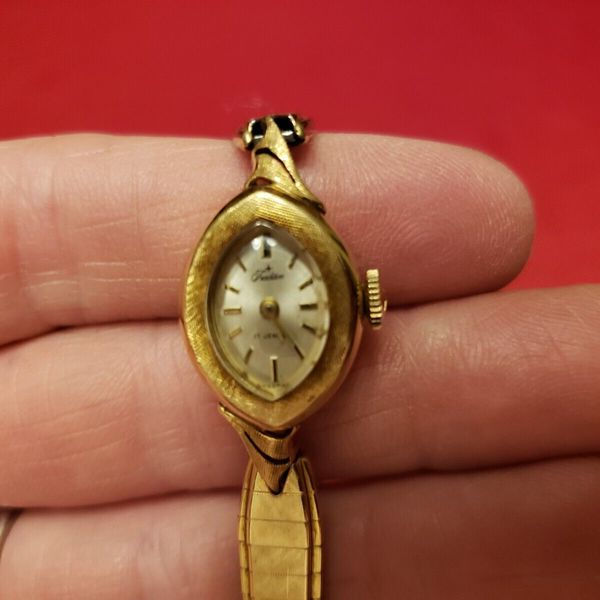 VINTAGE TRADITION SWISS 14K GOLD 17 JEWELS LADIES WATCH #84477