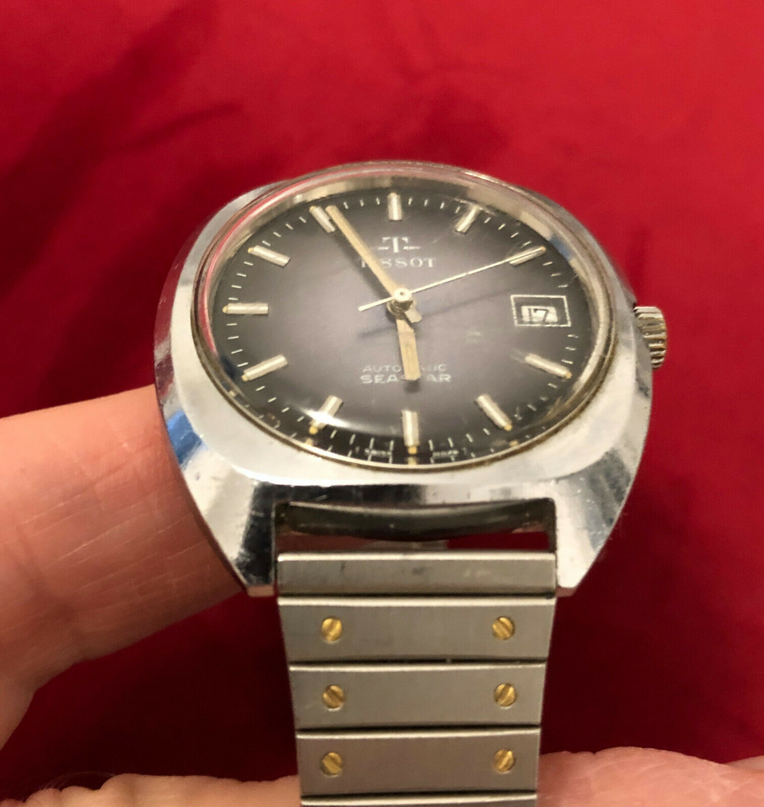 VINTAGE TISSOT SEASTAR AUTOMATIC 1975 WITH DATE original and