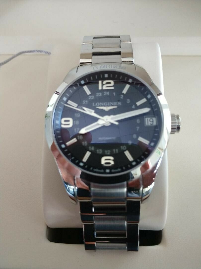 Mint condition Longines Conquest Classic GMT Men s Watch Automatic