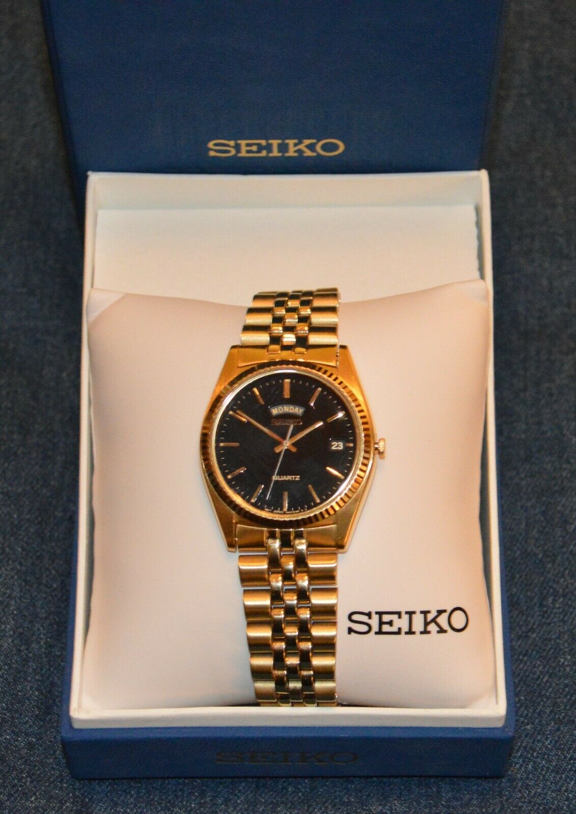 Seiko 7N43-8111 Gold Tone Quartz Watch - Presidential Style Homage |  WatchCharts