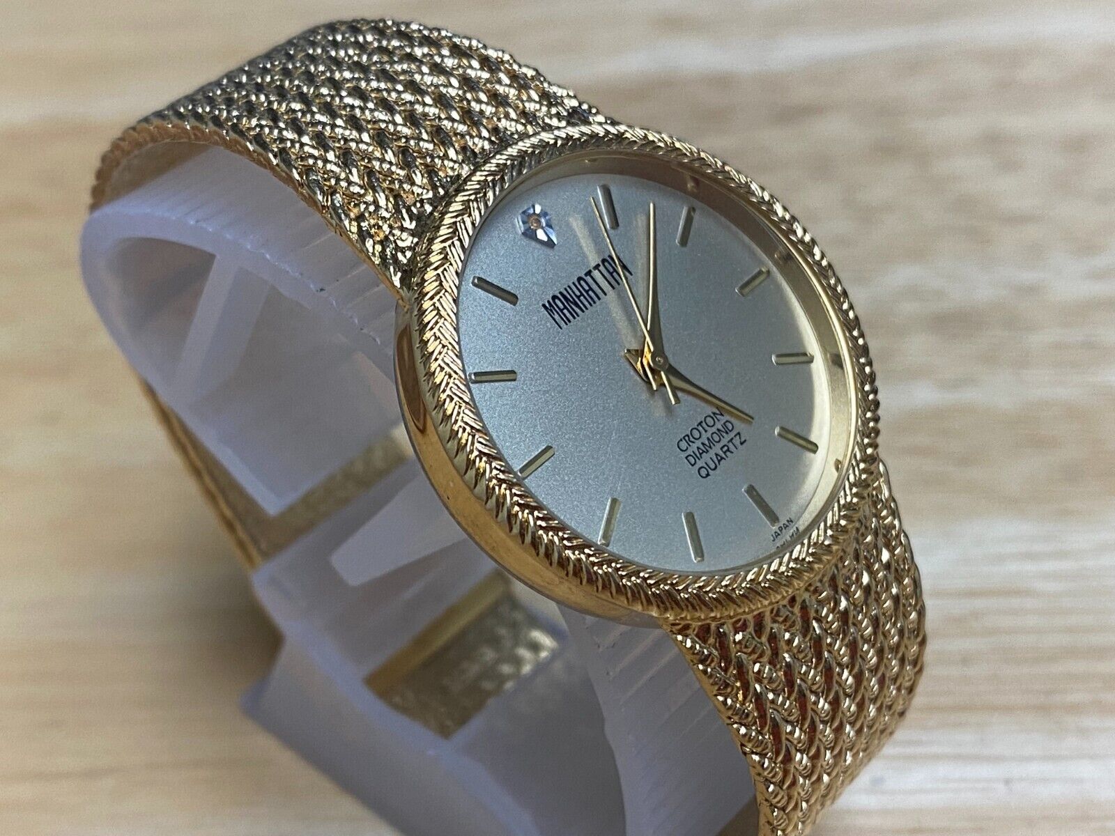 Croton diamond hot sale quartz watch