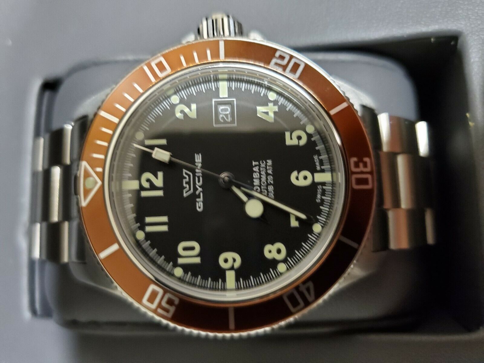 Glycine GL0171 Men s Combat Sub 42 Automatic WatchCharts Marketplace