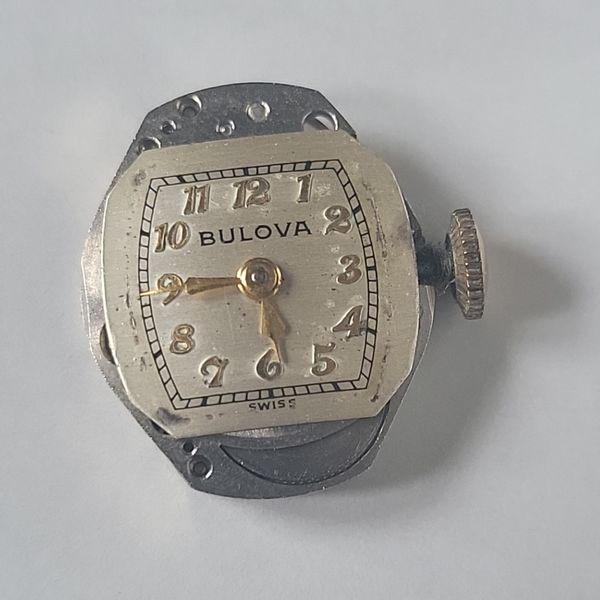 Montre-bracelet Femme Bulova Vintage Années 1940 - Modèle 6AH 17J - Or Rose Déco - Occasion