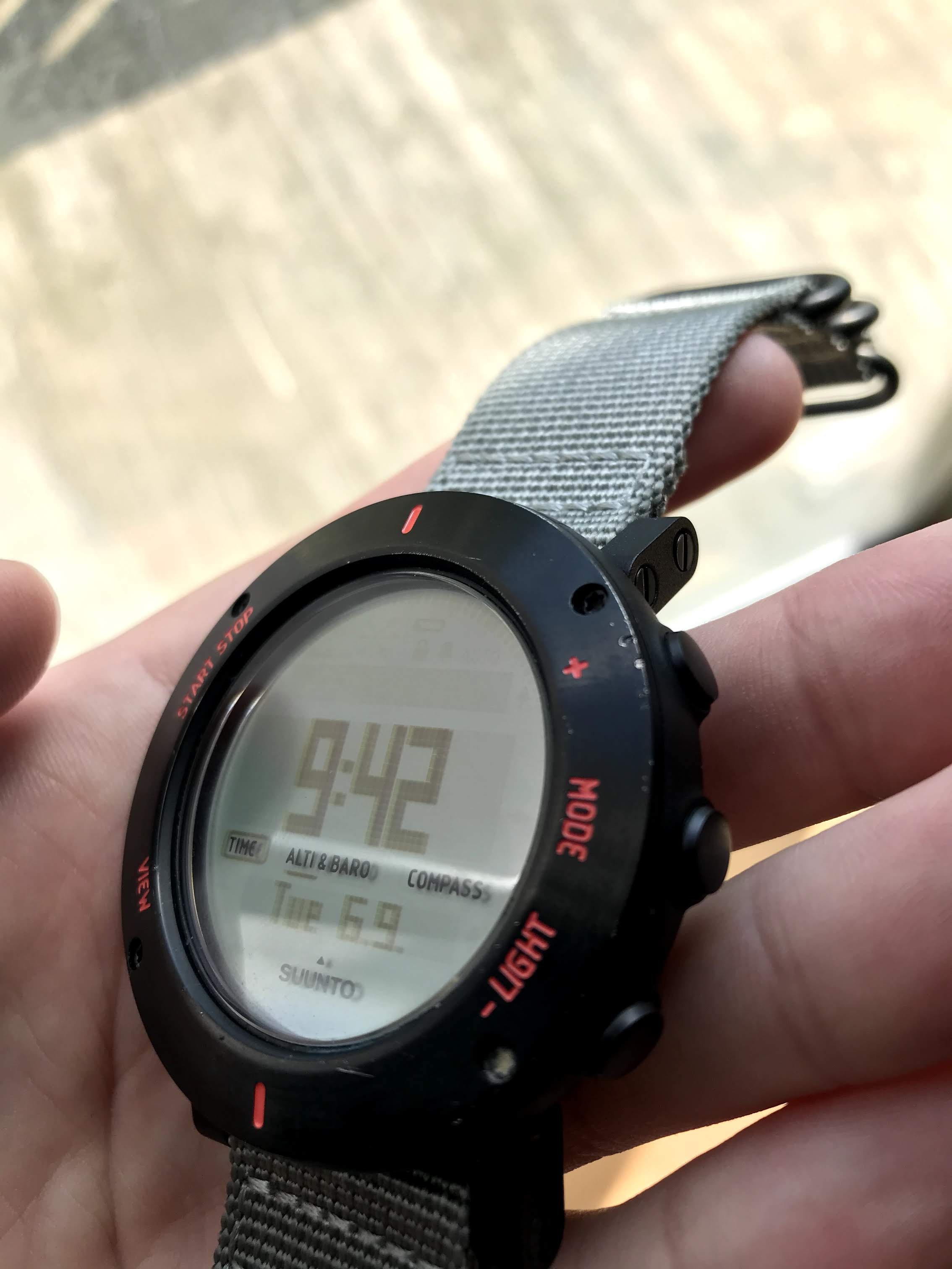 新品・未使用・希少品】SUUNTO CORE GRAY CRUSH 時計 腕時計(デジタル