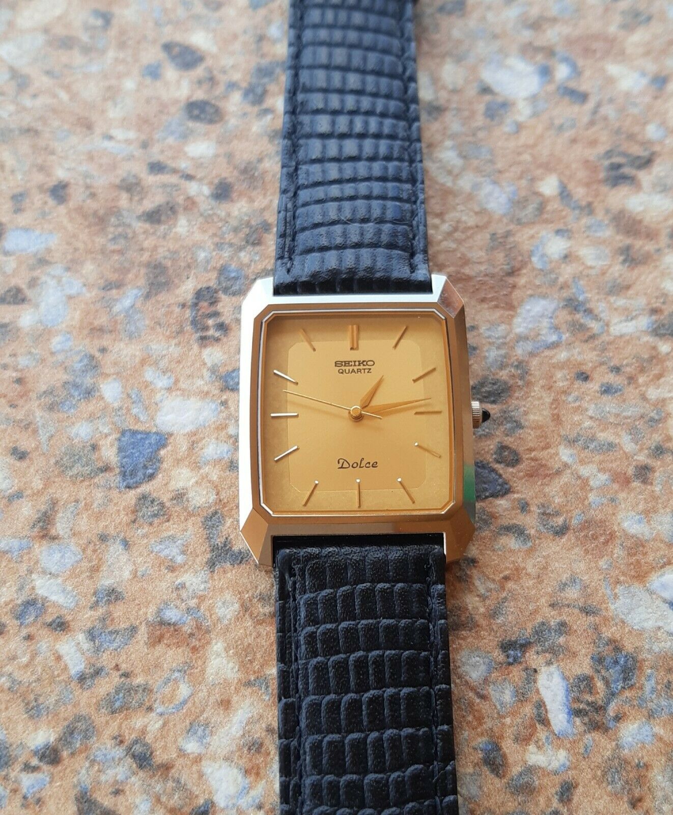 Vintage Seiko Dolce Quartz 7731 5150 October 1985 Dress Watch 