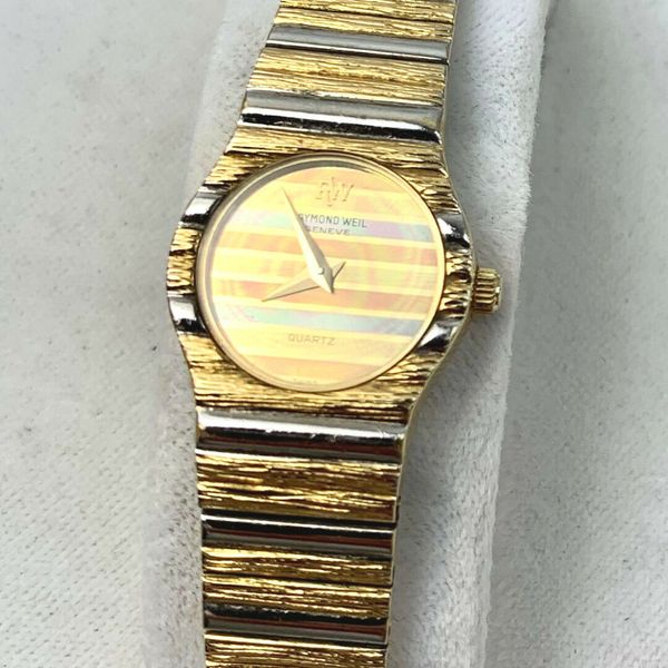 Raymond Weil Geneve 9022 Ladies Watch Tri-Color 18K Gold Raymond Weil Geneve 9022 Ladies Watch Tri-Color 18K Gold