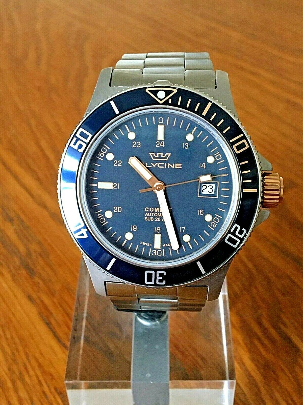 GLYCINE COMBAT SUB gl0271 .BLUE DIAL NAVY BEZEL.mint condition