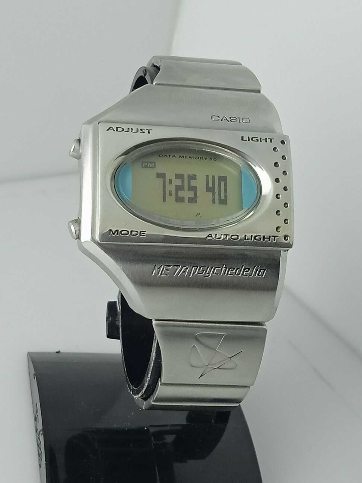 VINTAGE CASIO META PSYCHEDELIA (1672) ME-100 DIGITAL MEMORY WATCH