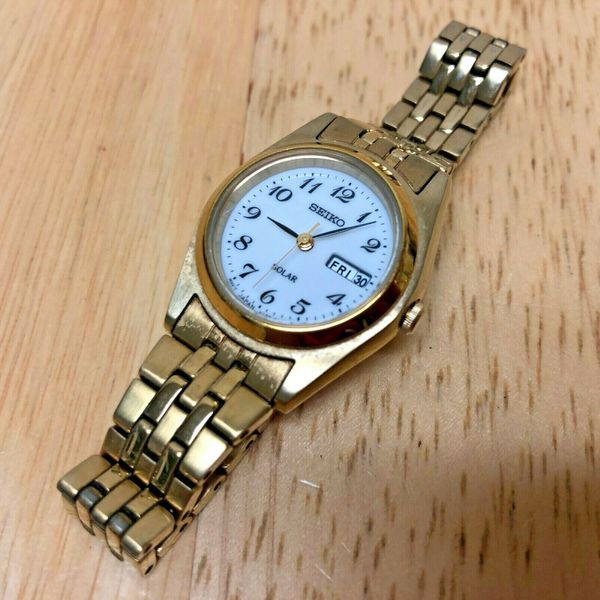 Seiko Solar V138-0AA0 Lady Gold Tone All Steel Analog Quartz