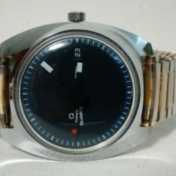 Vintage Timex Q Quartz 1500 A Cell Mens Watch Blue Dial WatchCharts