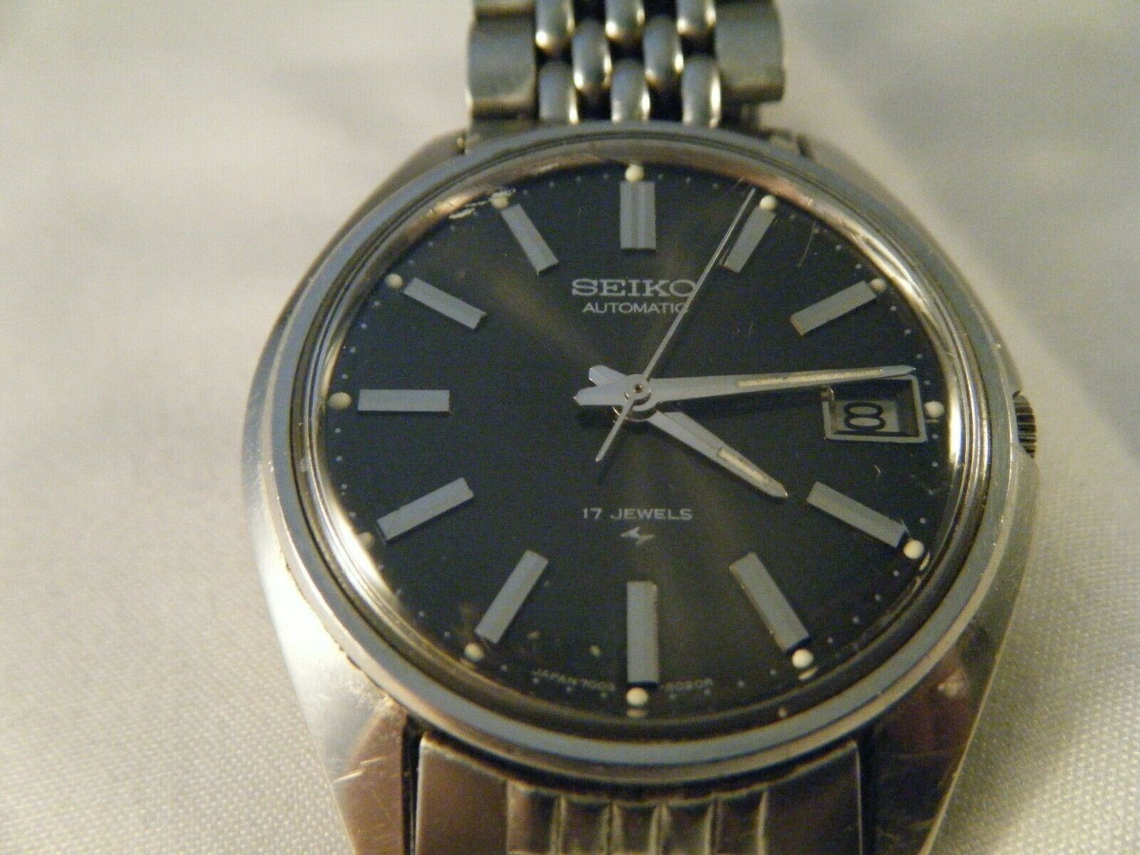 Vintage Seiko Automatic 17 jewels 7005-8020r Steel Strap and Date | WatchCharts