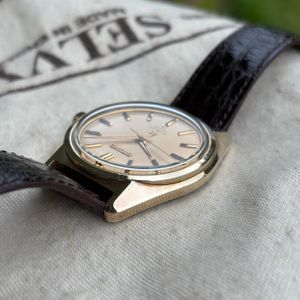 Vintage SEIKO UFO SAUCER DIVER Auto Orange Dial 17J Day Date 6106