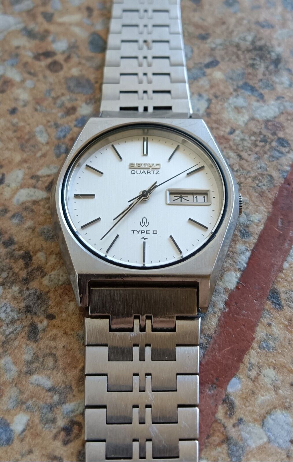 Seiko TYPE II　7123-7080 Vintage Seiko Quartz Type II (SQ) JDM 7123 7080 January 1983