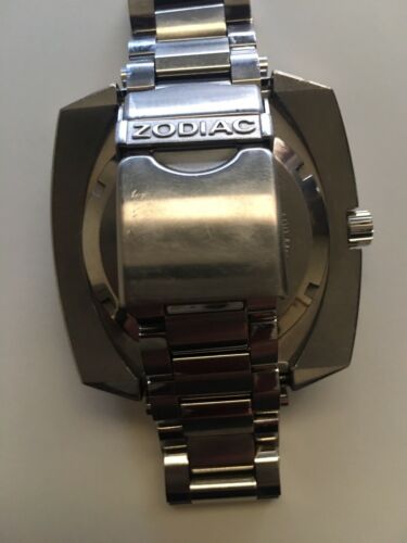 Zodiac Super sea dragon Z03706 1882 Dual time Very Good Condition