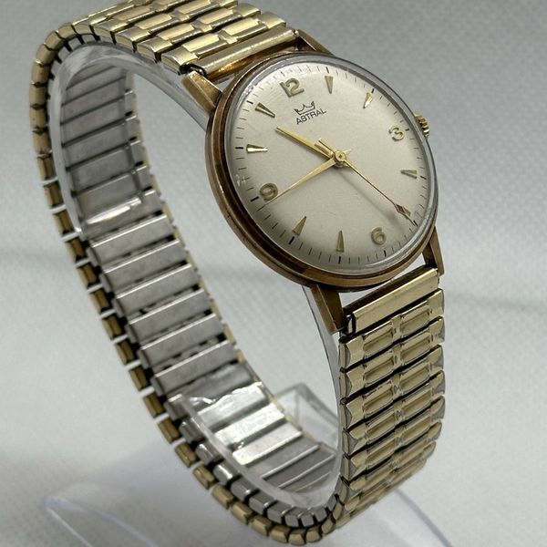 1966 Solid 9ct Gold Smiths Astral Watch – Beautiful Cream Dial with Full Applied Arabic Numerals – Fully English Made