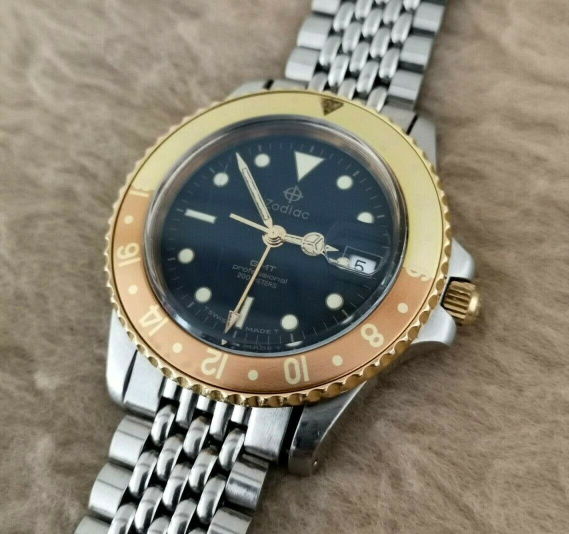 【希少】Zodiacゾディアック GMT プロフェッショナル 200M クオーツ 希少】Zodiacゾディアック GMT プロフェッショナル 200M クオーツ