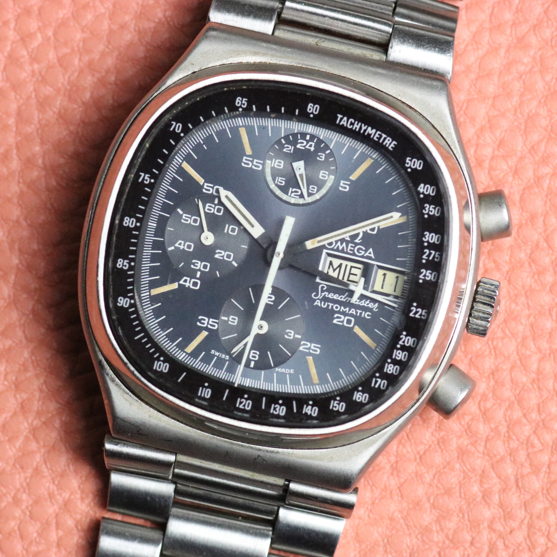 Omega Speedmaster TV dial 176.014