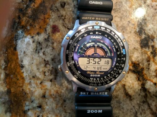 Vintage CASIO DW-7100 Module 913 Sky Walker II Water Resistant