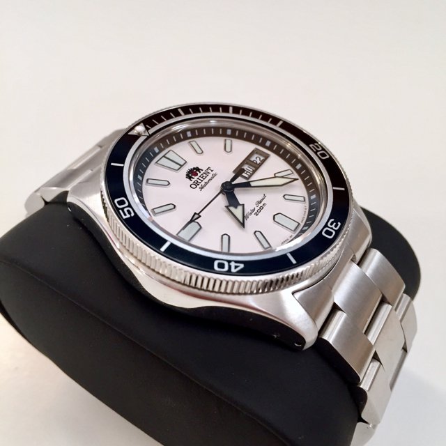 orient mako ii white dial