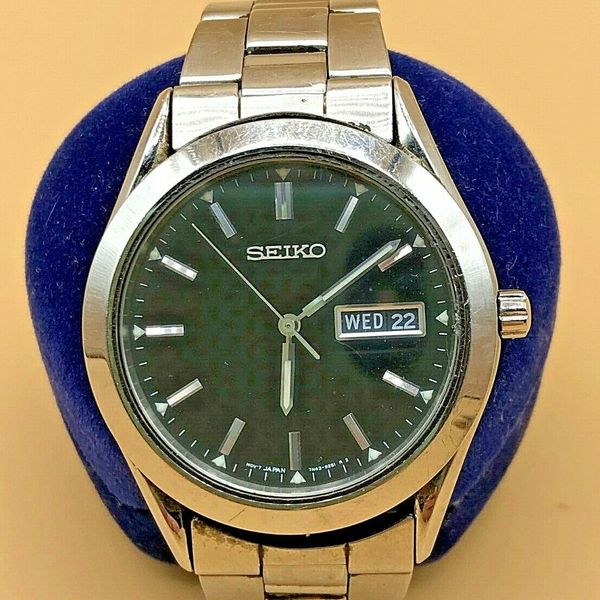 Vintage Mens Seiko 7N439070 SS Watch Black Face Day Date NEW BATTERY