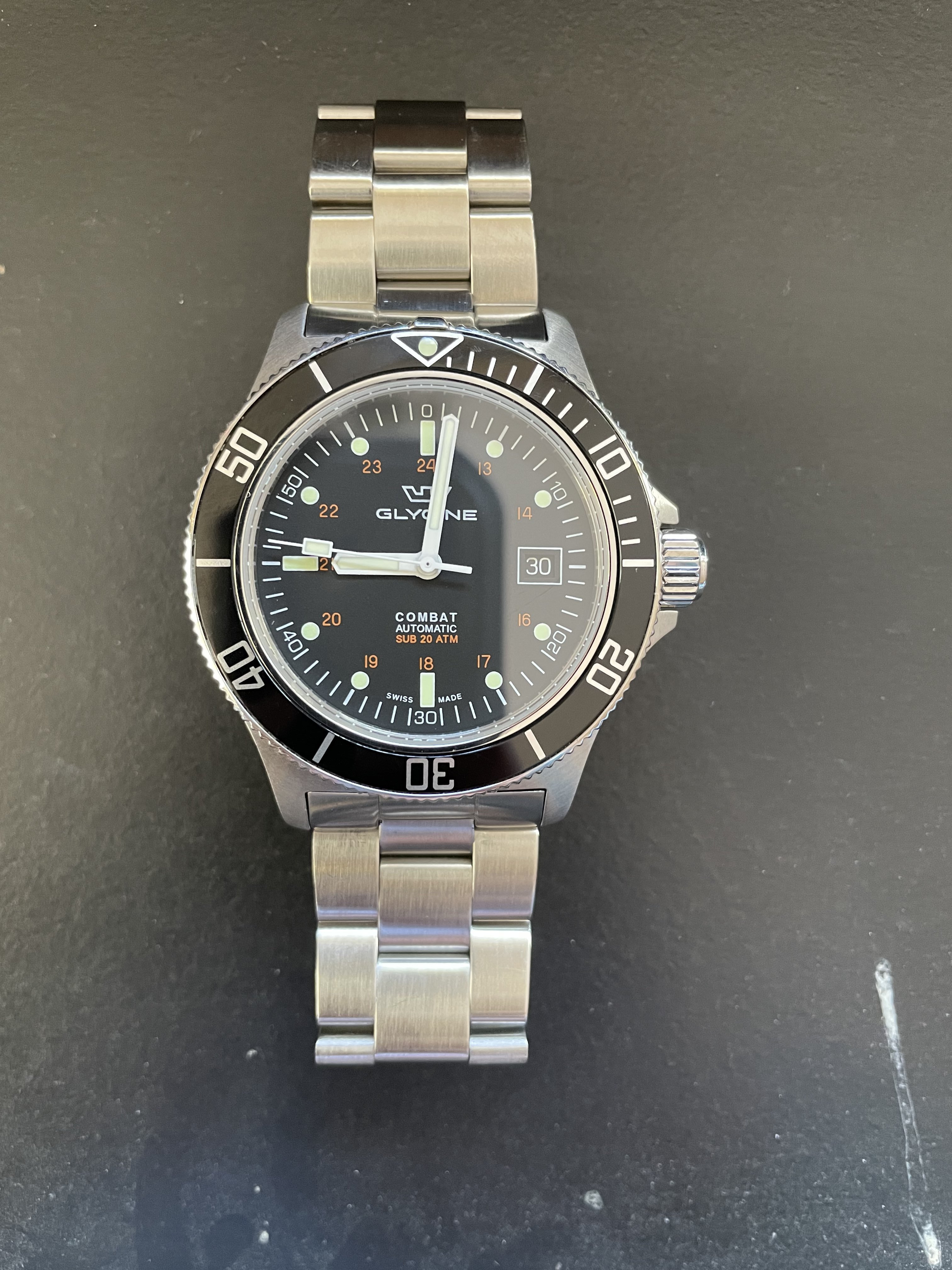 Glycine Combat Sub GL0185 WatchCharts Marketplace