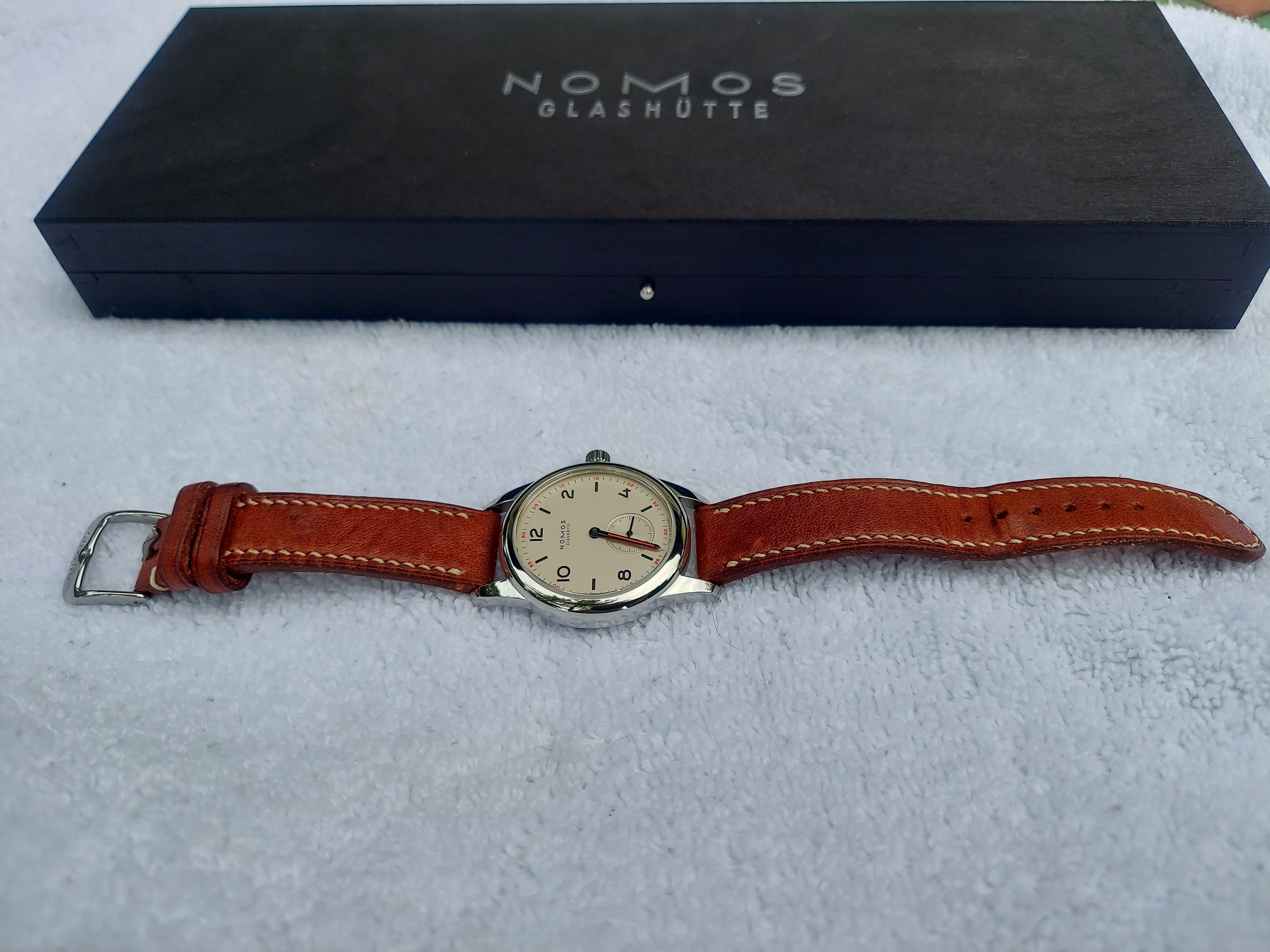 Nomos on sale club watch