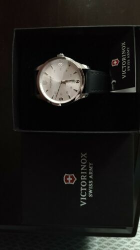 Victorinox Swiss Army Men s 249034 Alliance Silver Dial Black