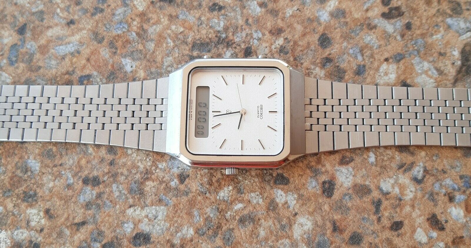 SEIKO H449-5050A0　デジアナ　クオーツ　ビンテージ Seiko H449-5050 Digital-Analog Quartz Men Battery Replaced