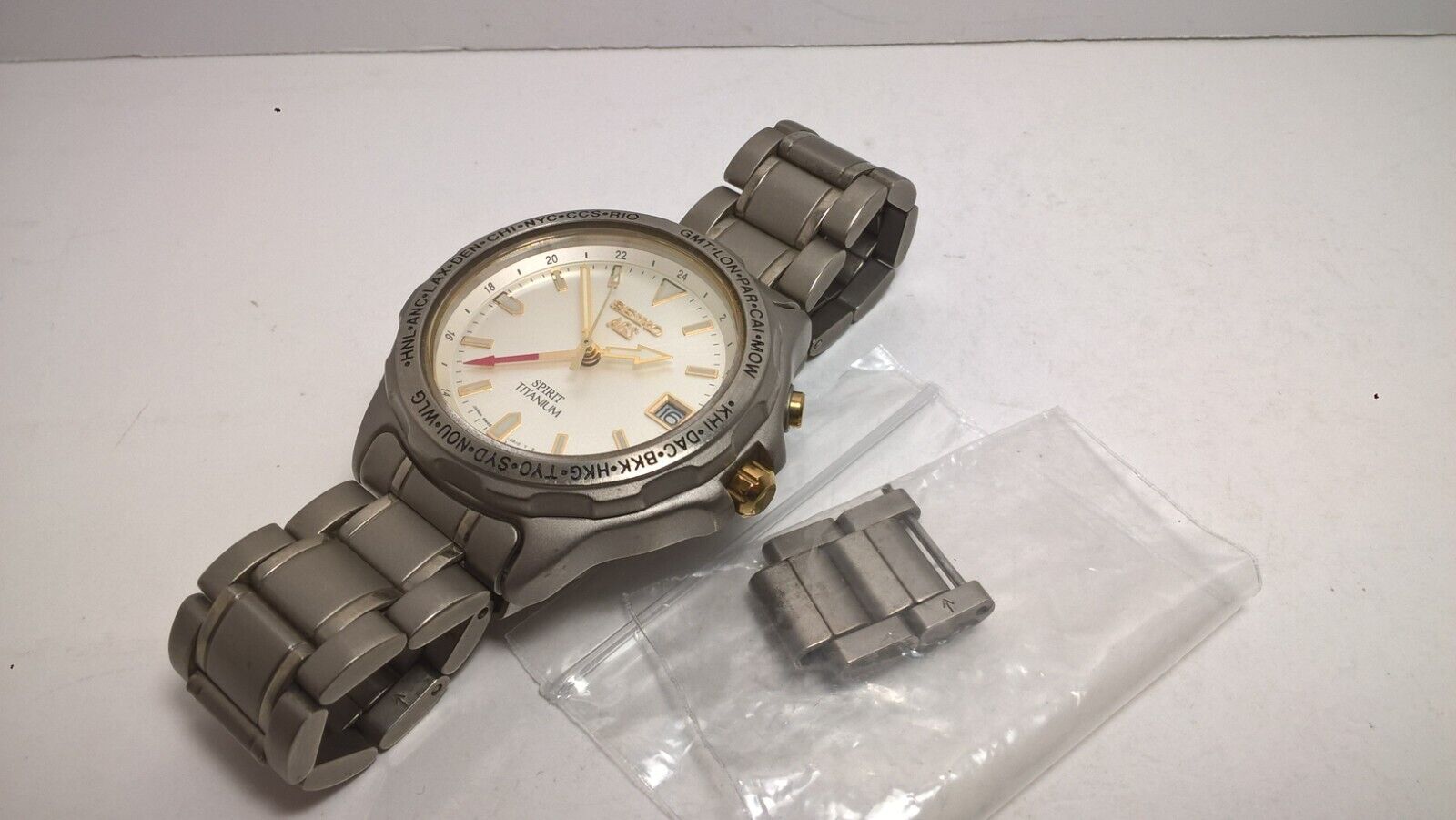 Seiko Spirit Cream 5M45-6A20 SCDZ009 AGS/Kinetic Titanium GMT 