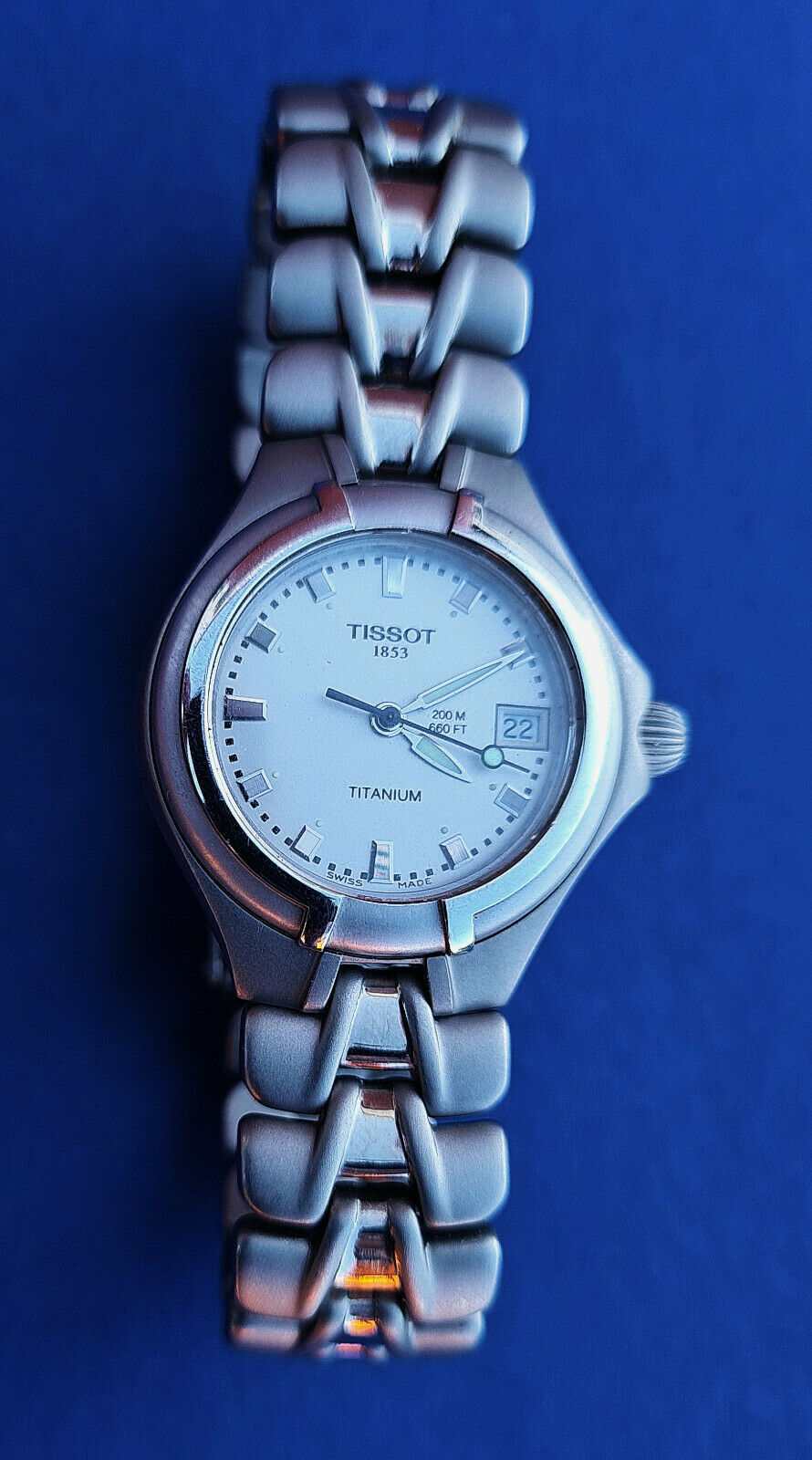 Tissot 1853 Damenuhr Armband Geh use Titanium TOP Zustand L uft