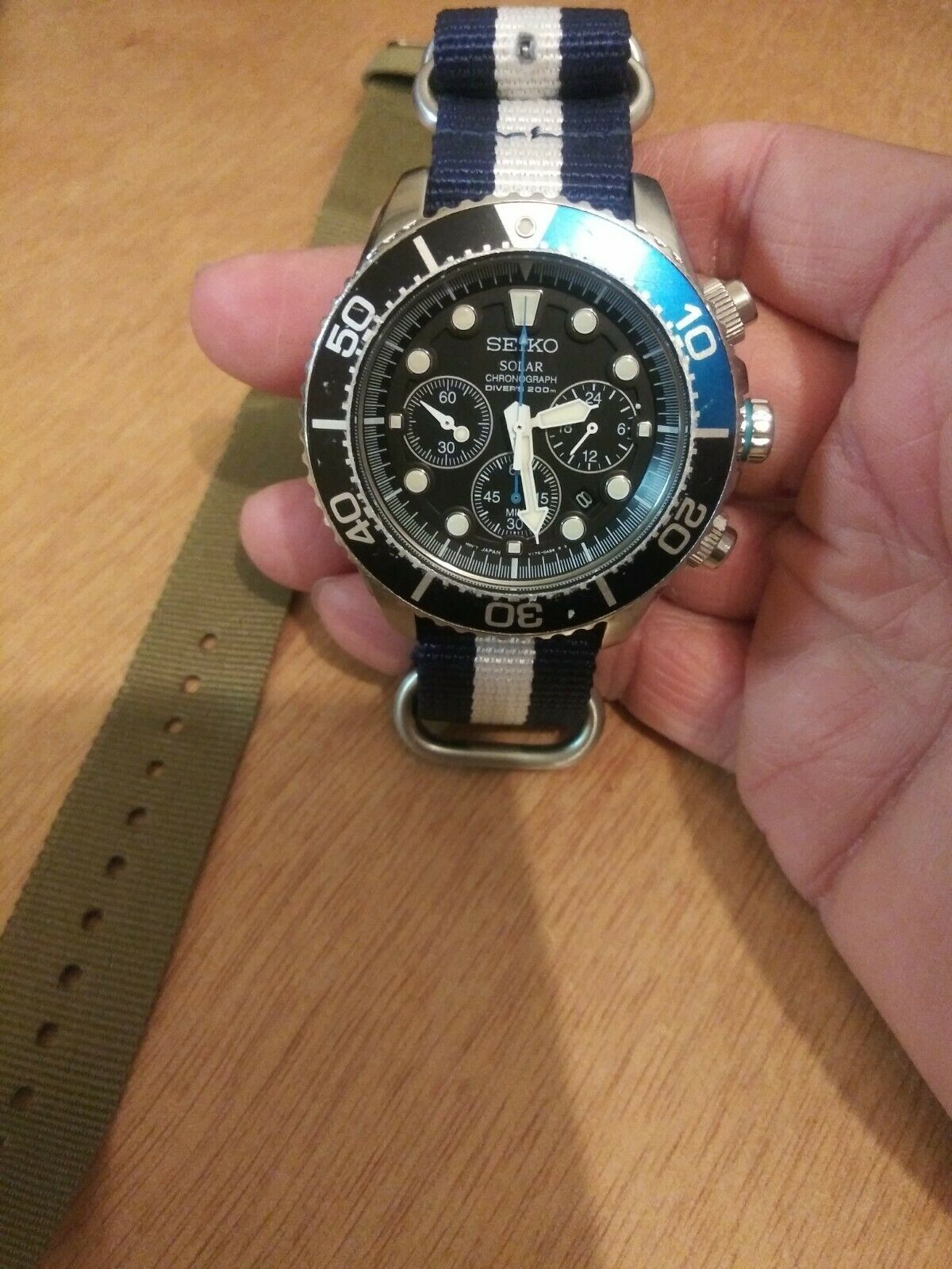 Seiko SSC017 V175-0AD0 Solar Chronograph Men's Divers 200M Watch 