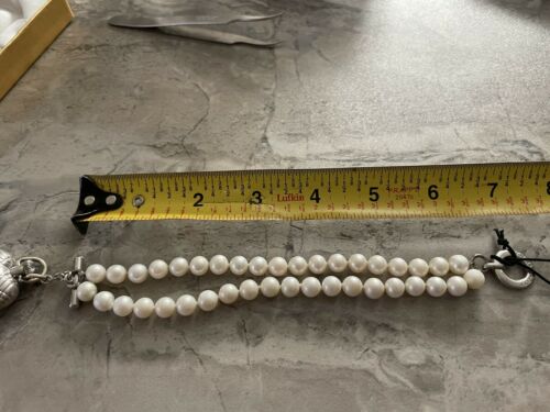 【Burberry】 Pearl bracelet Burberry Women's White Pearl Bracelet Heart Watch Locket