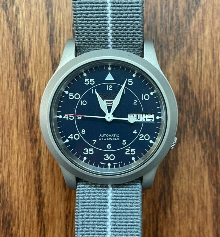 Seiko SNK807 Mens Blue Dial Automatic Field Watch Nylon Strap w