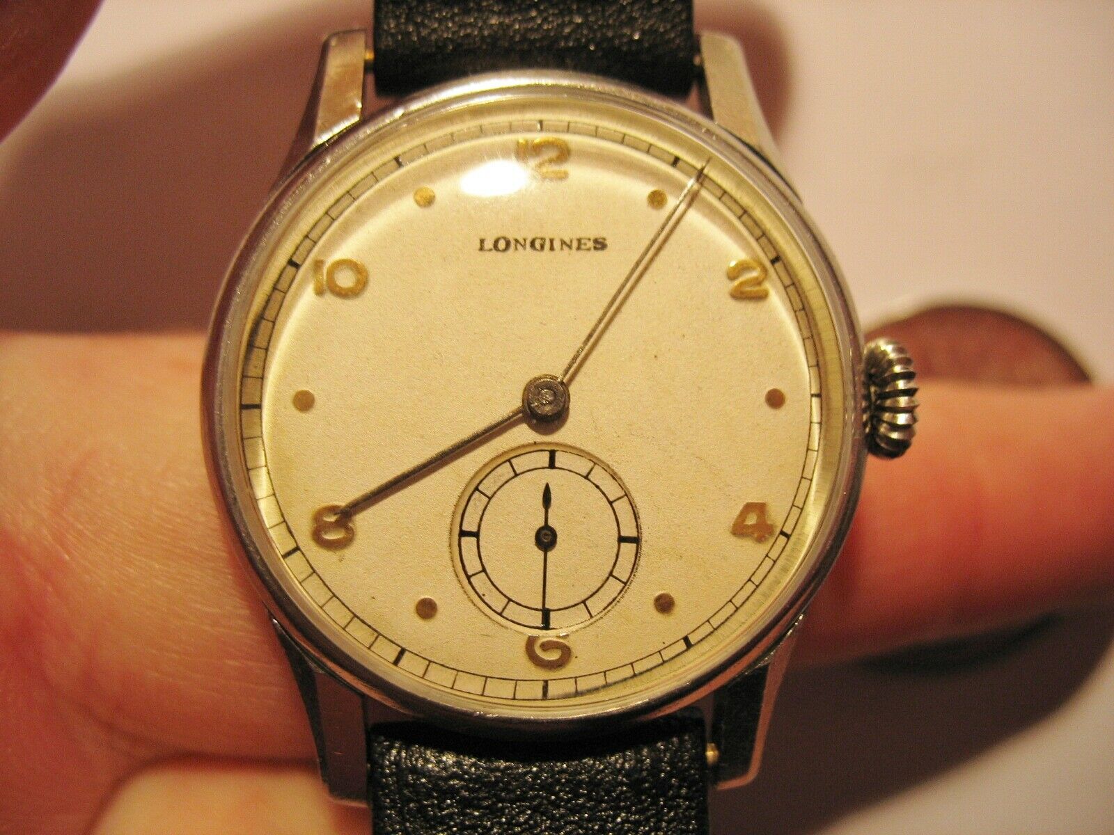 1944 World War II Era Vintage Longines Wrist Watch 17 Jewels