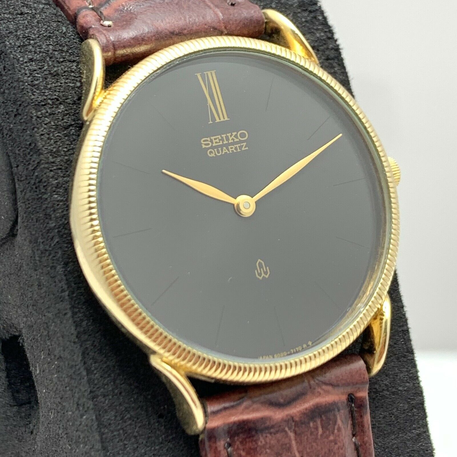Vintage Seiko Quartz Elegant Slim Classic Men
