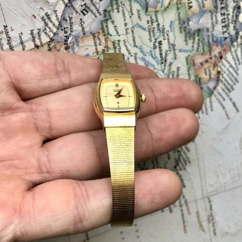 Montre Femme CITIZEN Vintage Goldtone à Mouvement Quartz - Modèle 2931