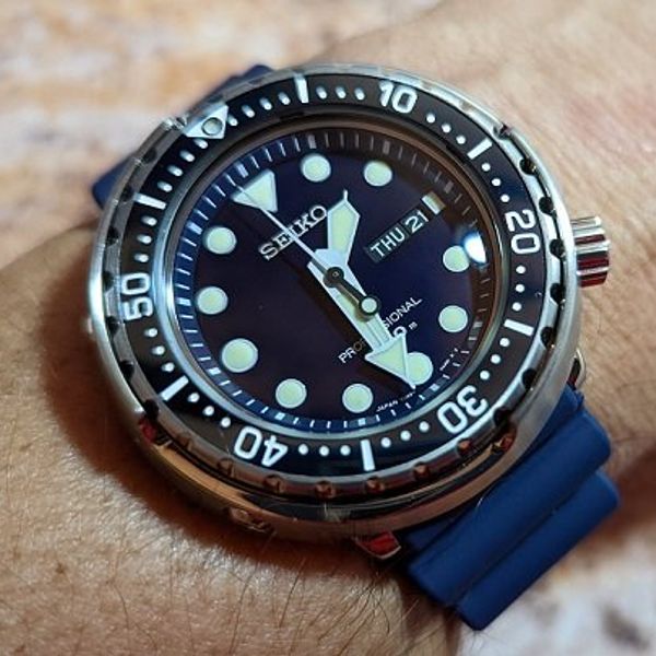 [$1,000 USD] Seiko Bluefin Tuna BNIB condition! | WatchCharts