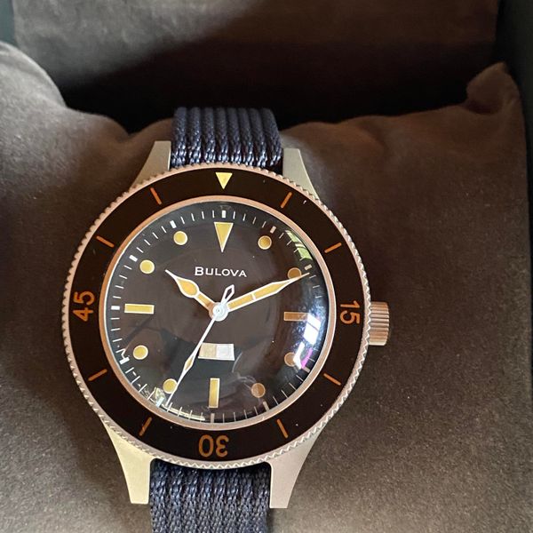  WTS Bulova MIL SHIPS W 2181 Submersible Just Released Unworn Full 