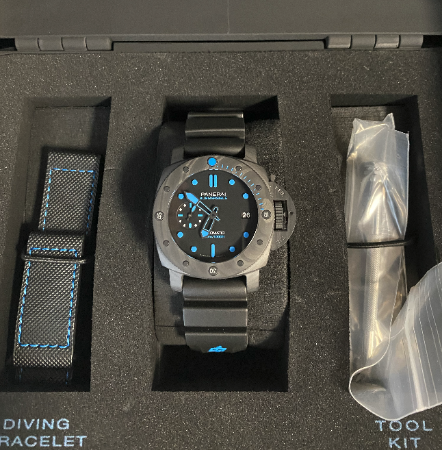 BNIB Panerai 960 Luminor Submersible Carbotech 42mm WatchCharts