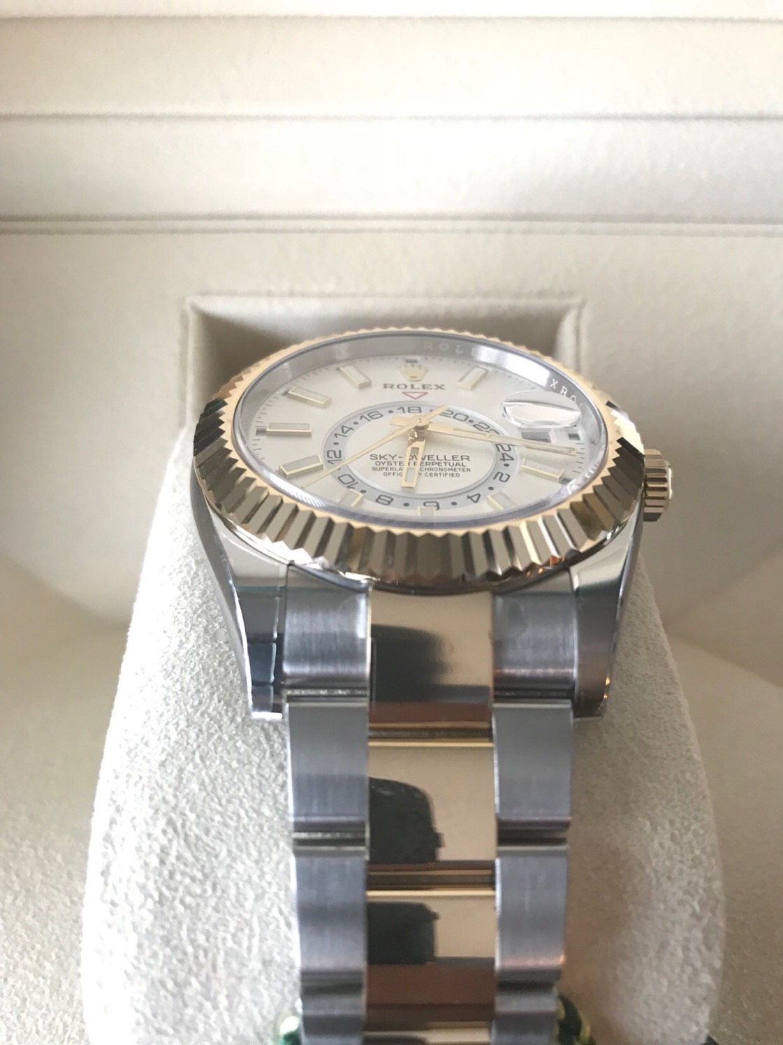 Bnib rolex sky-dweller two tone 326933 white dial | WatchCharts