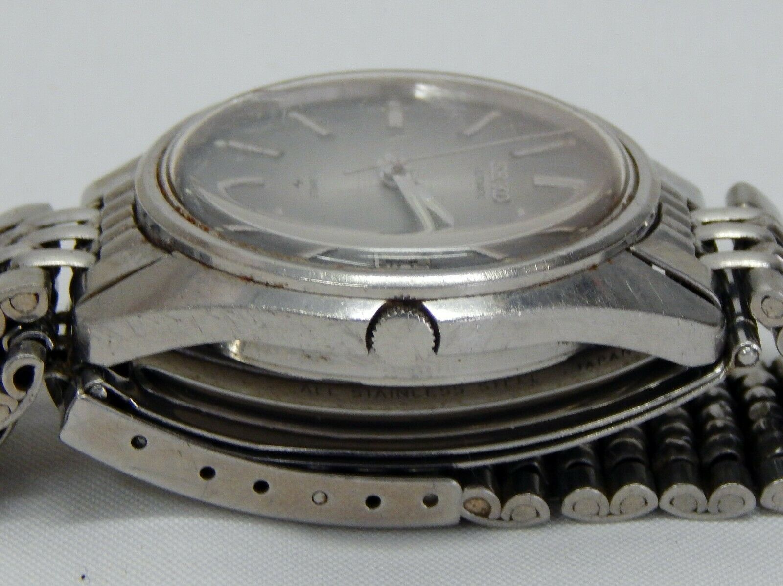 Vintage Seiko 7025-8069 Mens Watch | WatchCharts