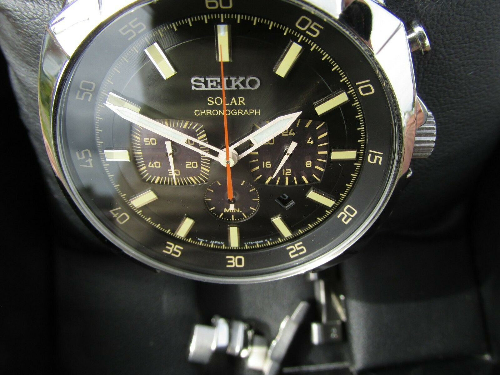 Superb SEIKO RECRAFT SOLAR Chronograph SSC511 Black dial Pre owned near Perfect WatchCharts